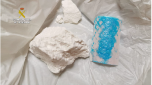 Parte de la cocaína la llevaba una mujer entre su ropa interior.