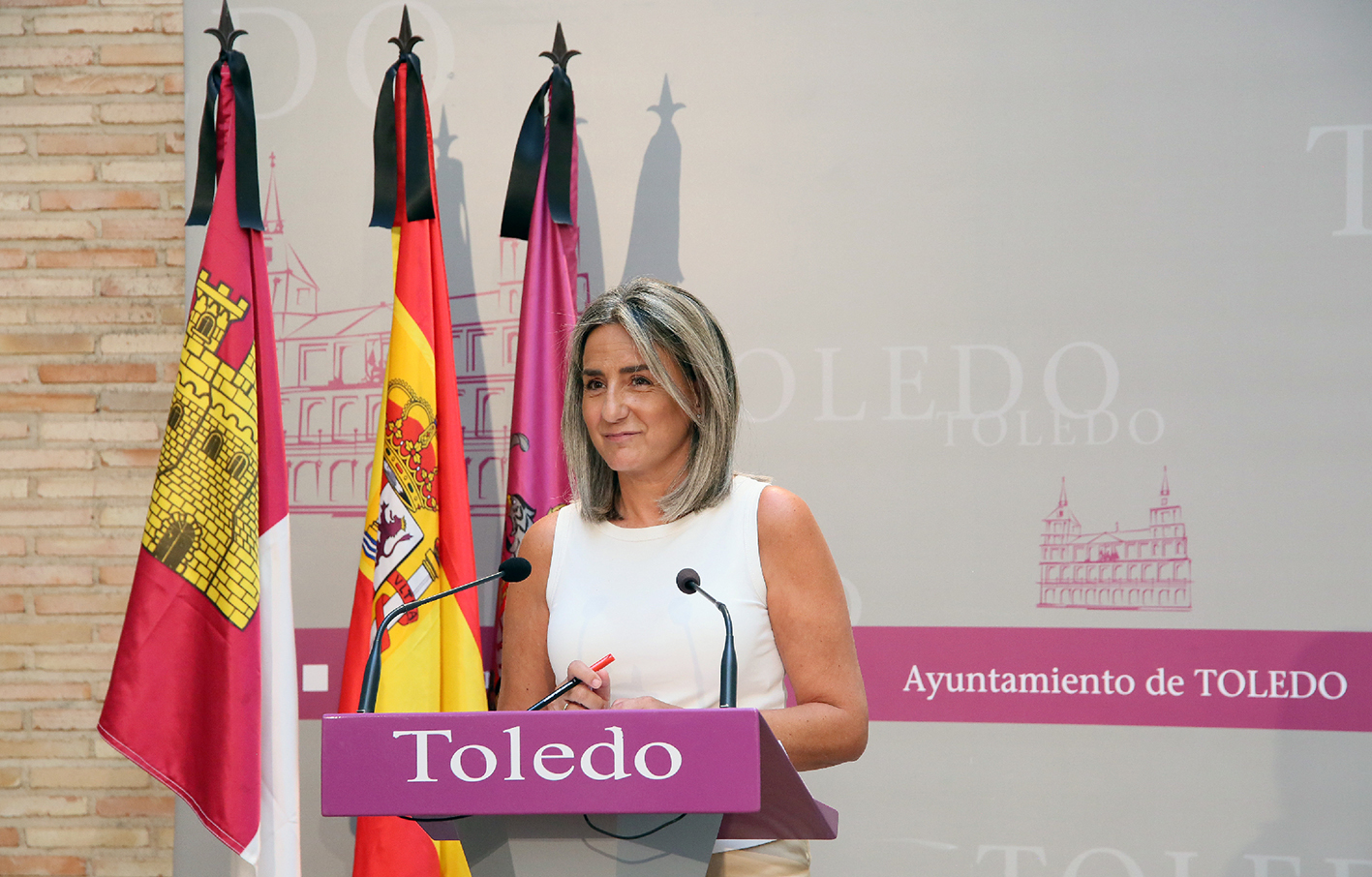 Milagros Tolón, durante la rueda de prensa mediante videoconferencia que ha mantenido con los medios de comunicación y en la que ha anunciado otro paquete de cinco millones para el plan de reactivación económico de Toledo.