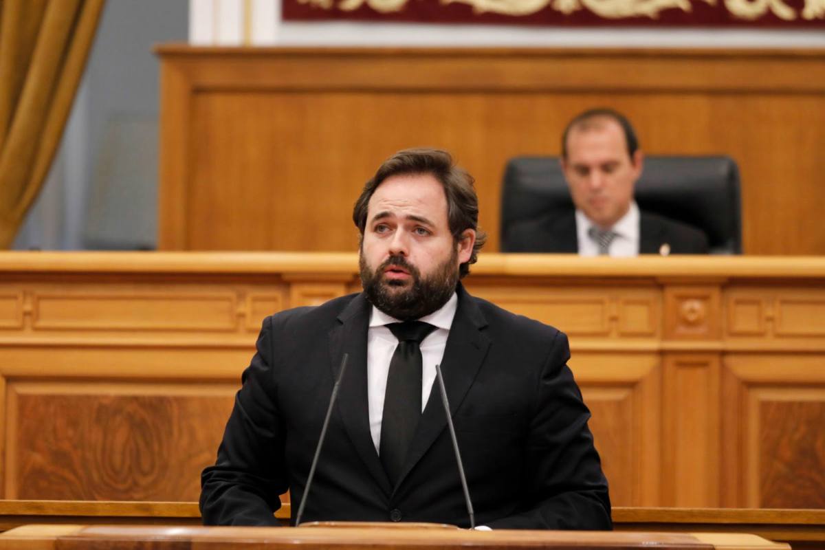 Paco Núñez durante su intervención en el Pleno de las Cortes de CLM.