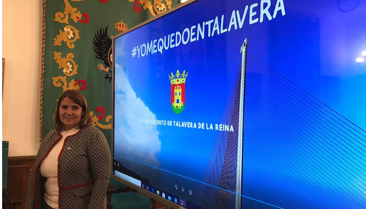 Tita García Élez, alcaldesa, durante la presentación del vídeo del apoyo al consumo local.