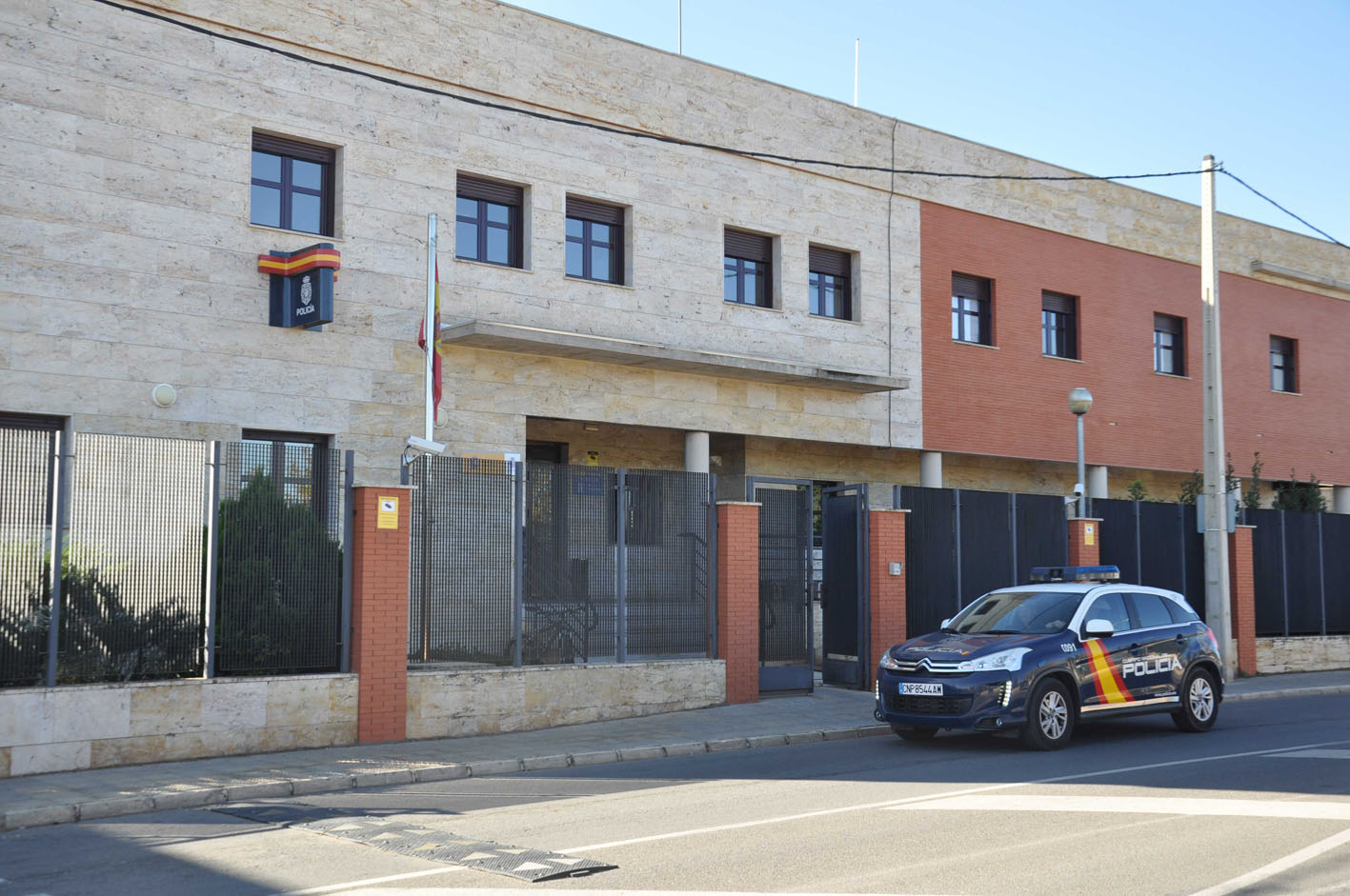 Fachada de la Comisaría de la Policía Nacional en Valdepeñas.
