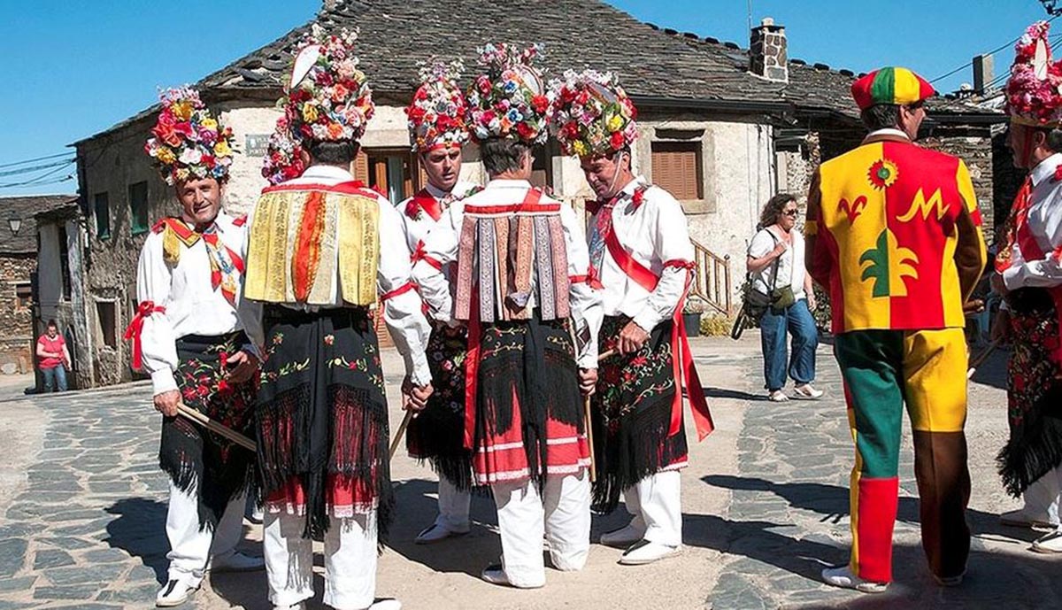 Danza de la Octava: el Corpus en Valverde de los Arroyos