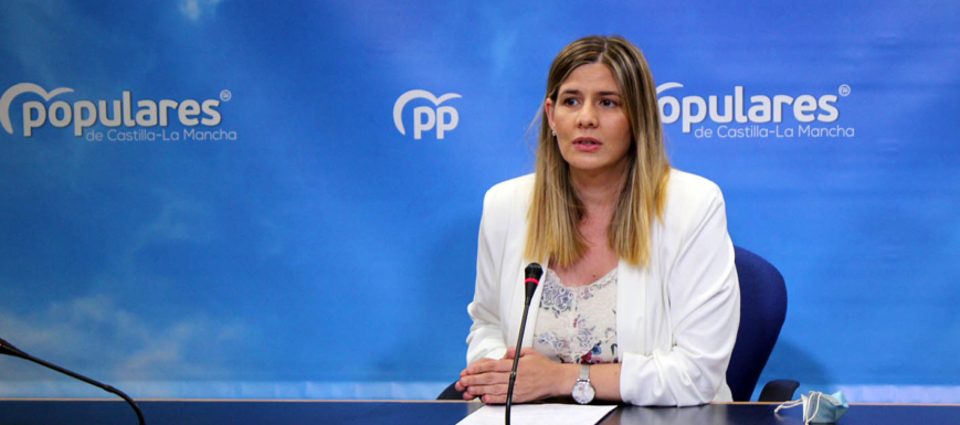 Carolina Agudo, secretaria del PP de CLM, critica la gestión de Page en la crisis del Cpvid-19.