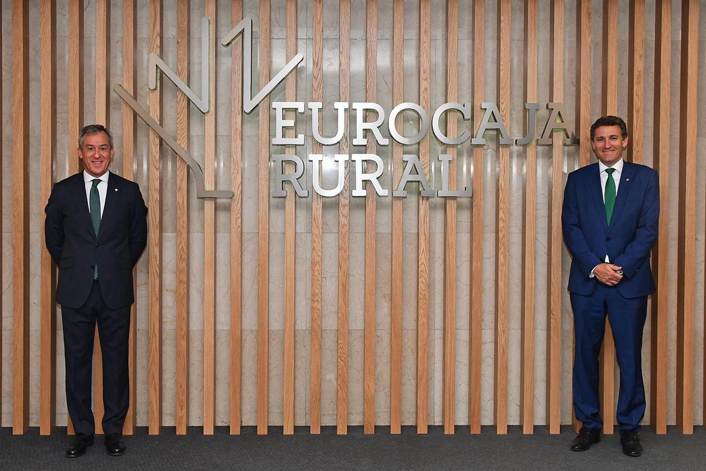 Javier López, presidente de Eurocaja Rural; y Víctor Manuel Martín director general de la entidad financiera.
