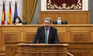 Jesús Fernández Sanz, durante su comparecencia en las Cortes de CLM.