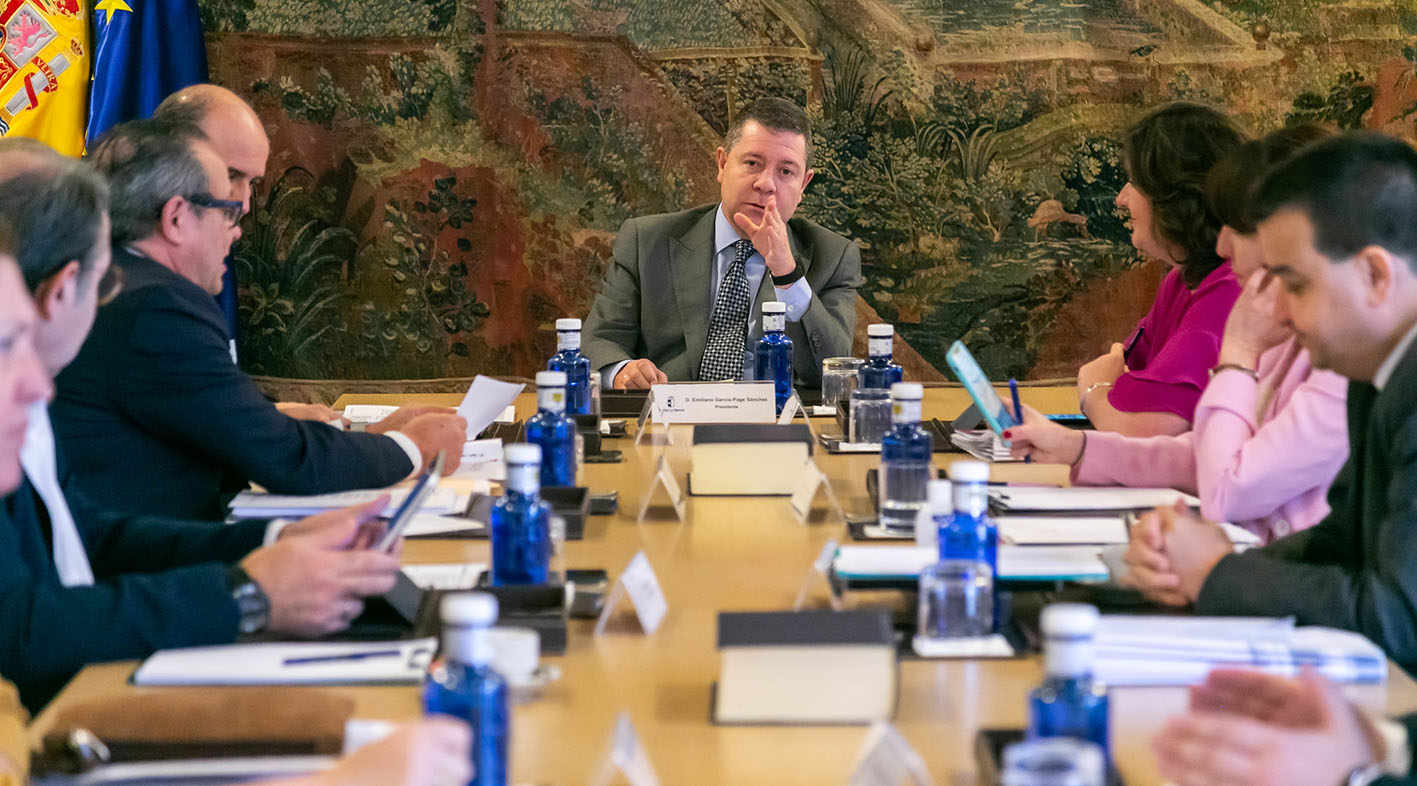 Page, durante la última reunión del Consejo de Gobierno de CLM.