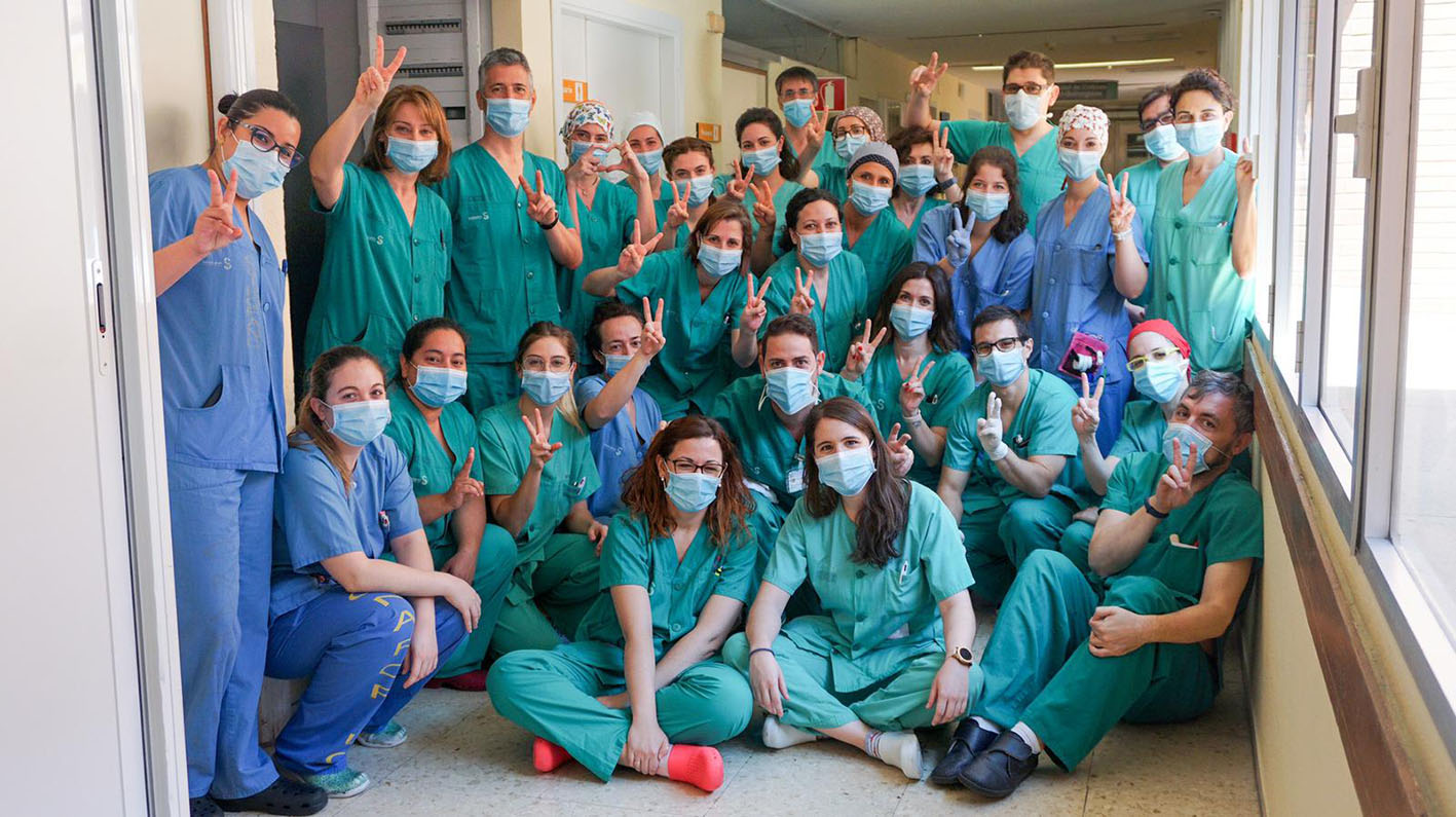 Imagen de archivo de los trabajadores de la UCI del hospital Virgen de la Salud, en Toledo.