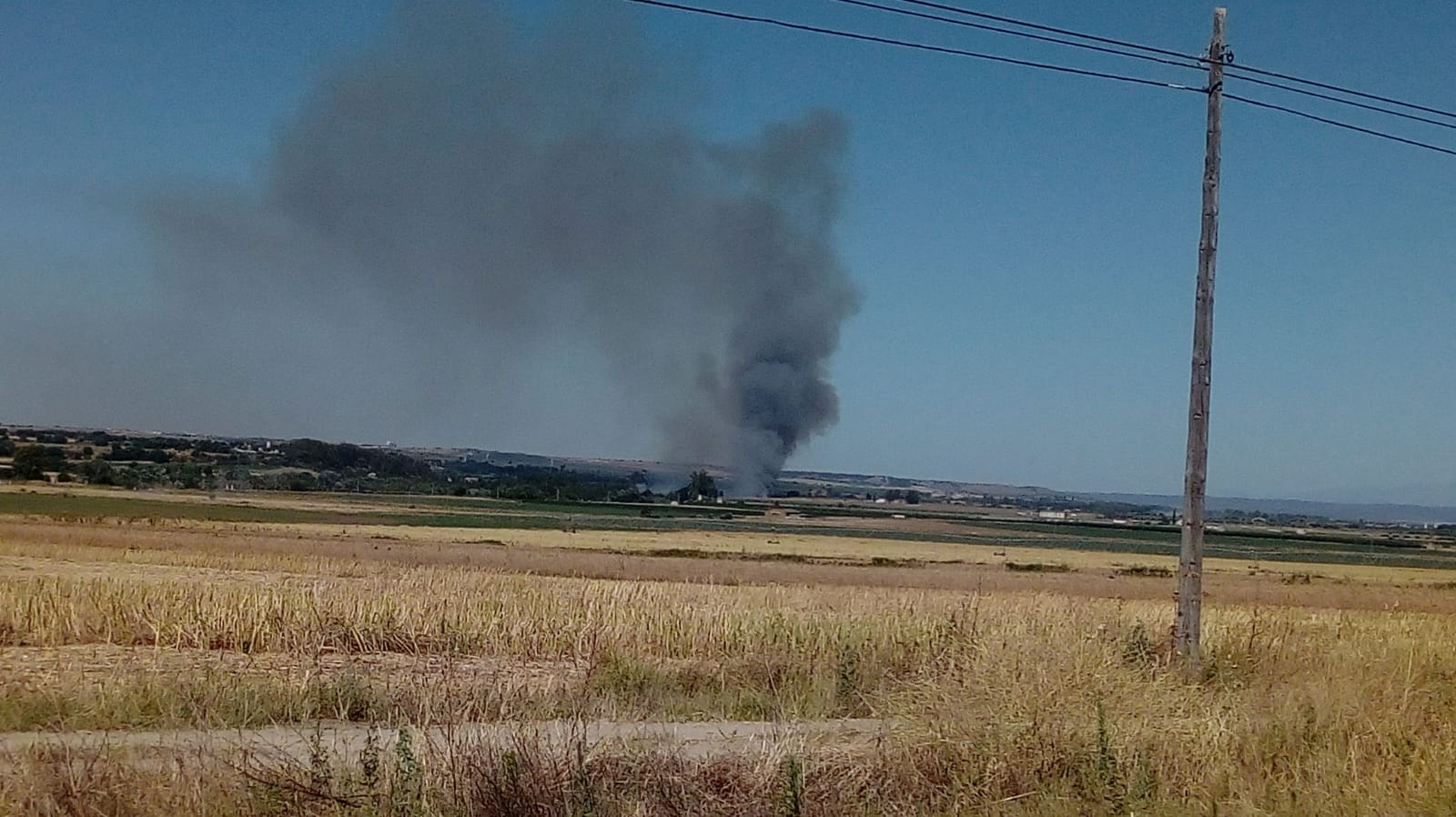 Incendio agrícola en Cebolla.