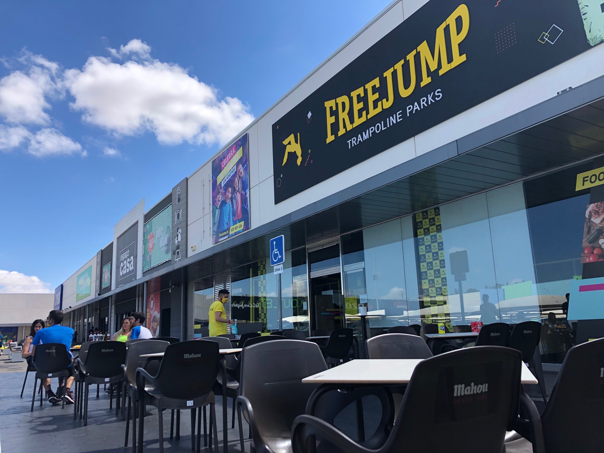 FREEJUMP Trampoline Park, en el Parque Comercial Abadía.