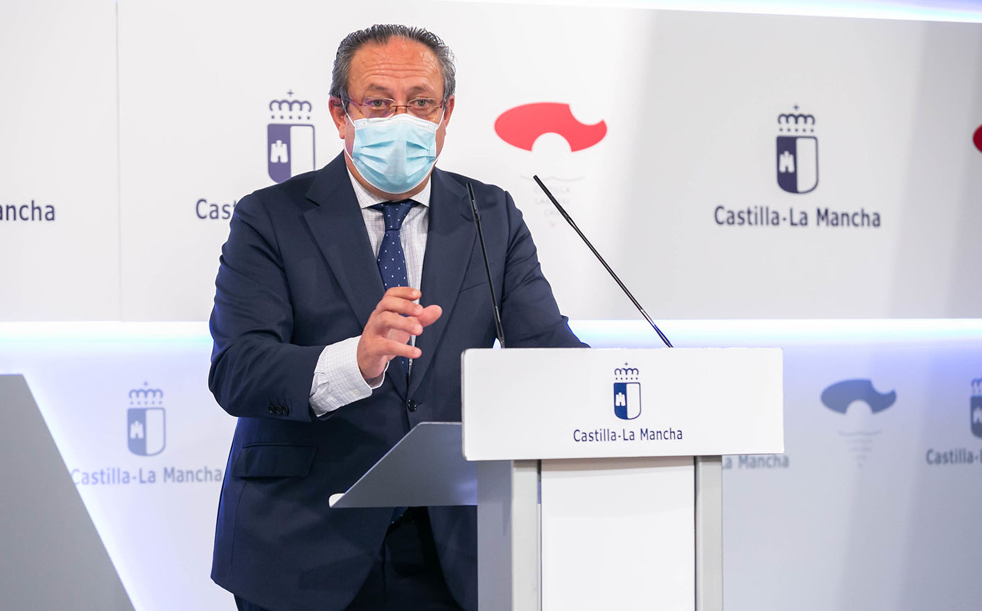 Juan Alfonso Ruiz Molina, consejero de Hacienda y Administraciones Públicas, ha dado a conocer el fraccionamiento en los pagos de las deudas públicas.