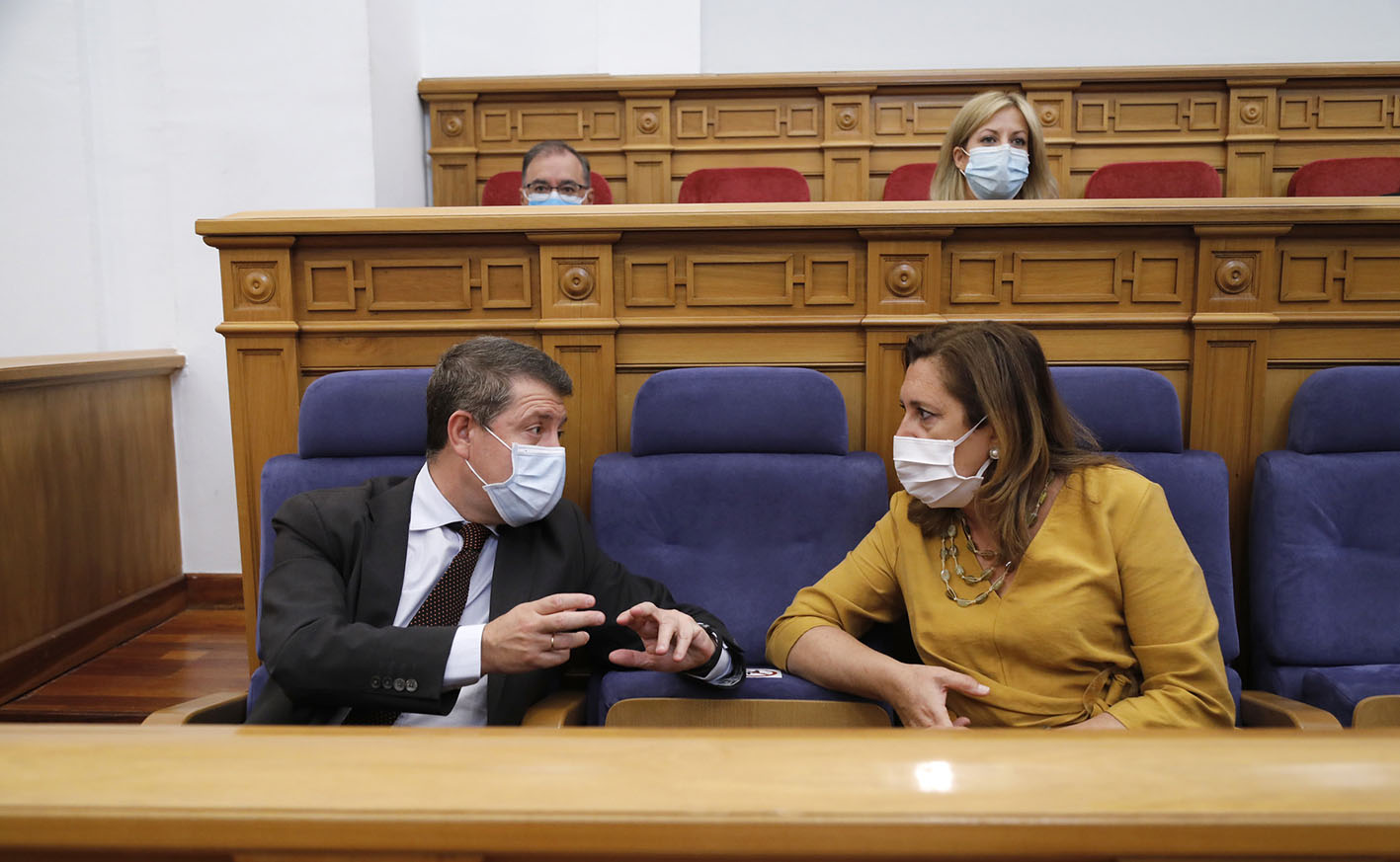 Emiliano García-Page y Rosana Rodríguez, consejera de Educación, Cultura y Deportes, esta mañana en las Cortes de CLM.