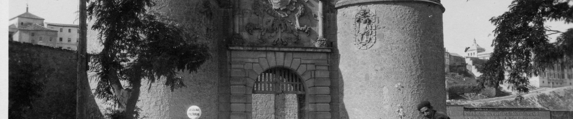 Puerta de Bisagra en Toledo, (Fondo Rodríguez, AHP Toledo)