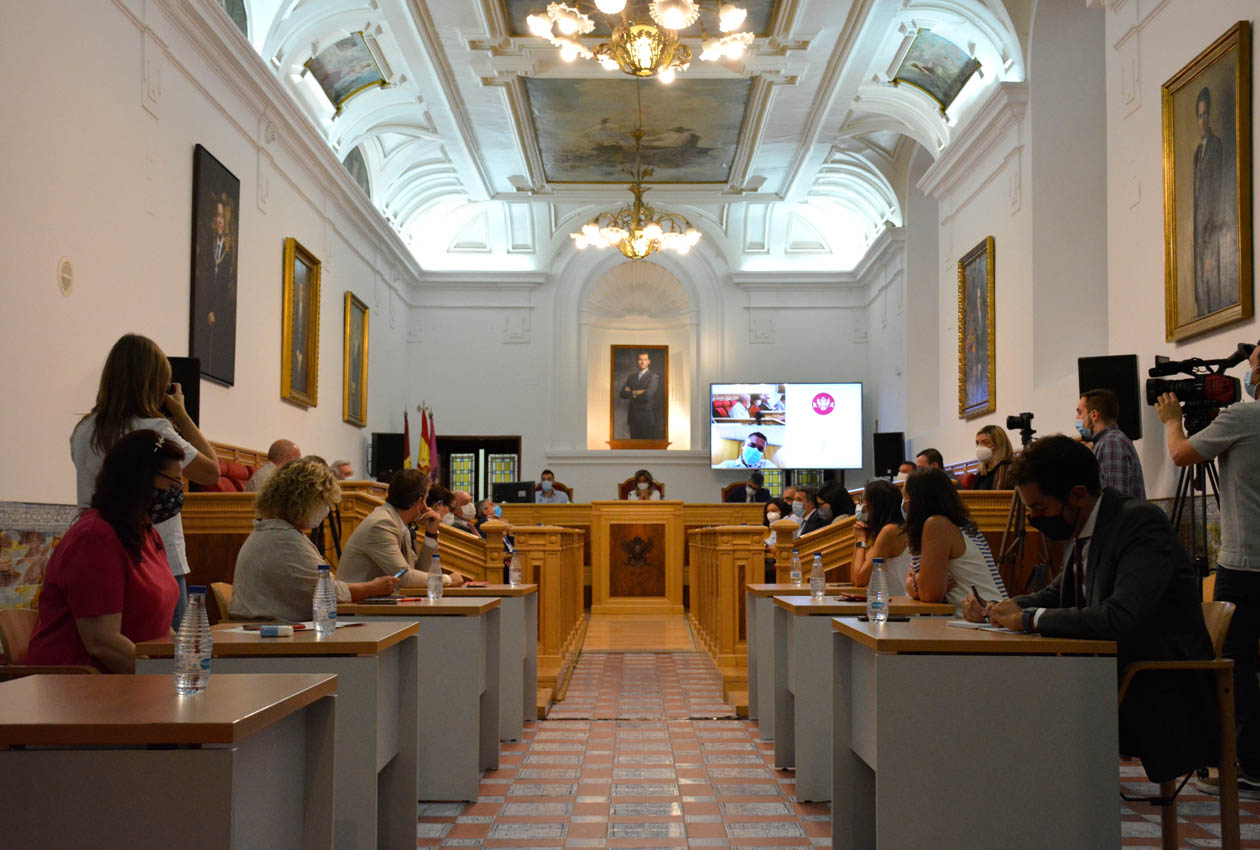 Pleno Extraordinario en el Ayuntamiento de Toledo.