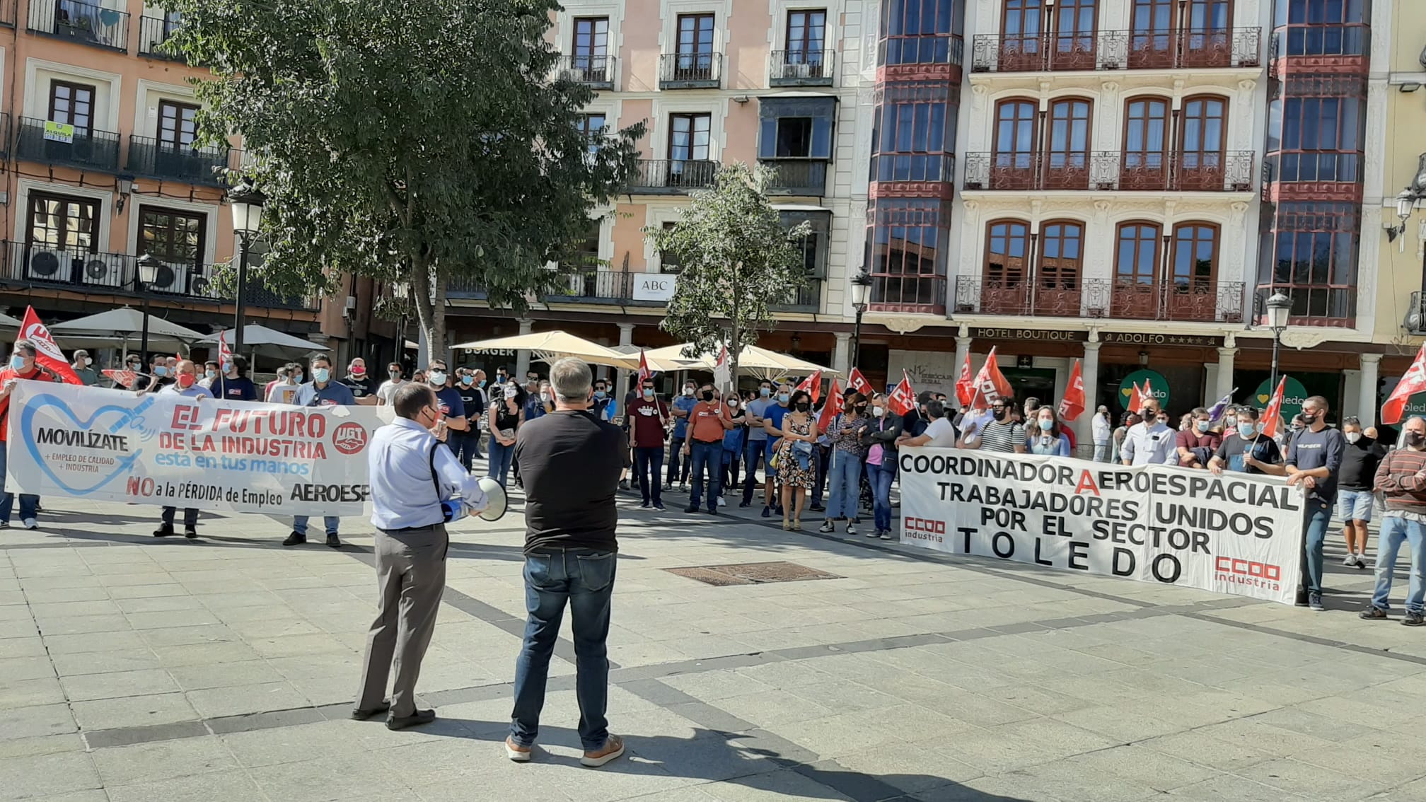 Concentración en la plaza de Zocodover en defensa de los empleos en el sector aeronáutico.