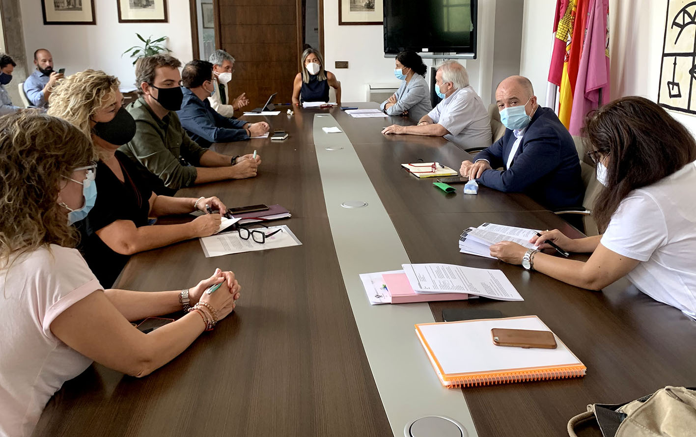 Junta Gobierno Local del Ayuntamiento de Toledo con medidas para el alumbrado