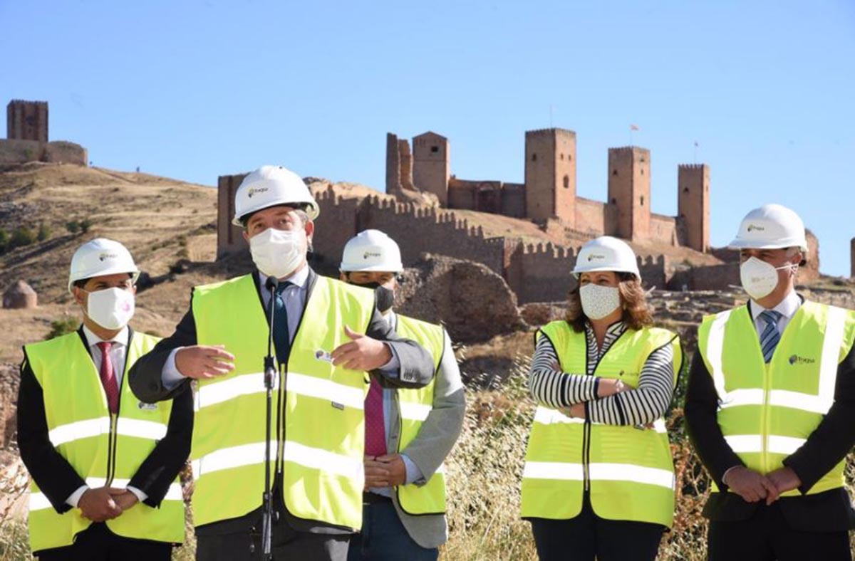 Page, en plena visita a las obra del Parador de Molina de Aragón