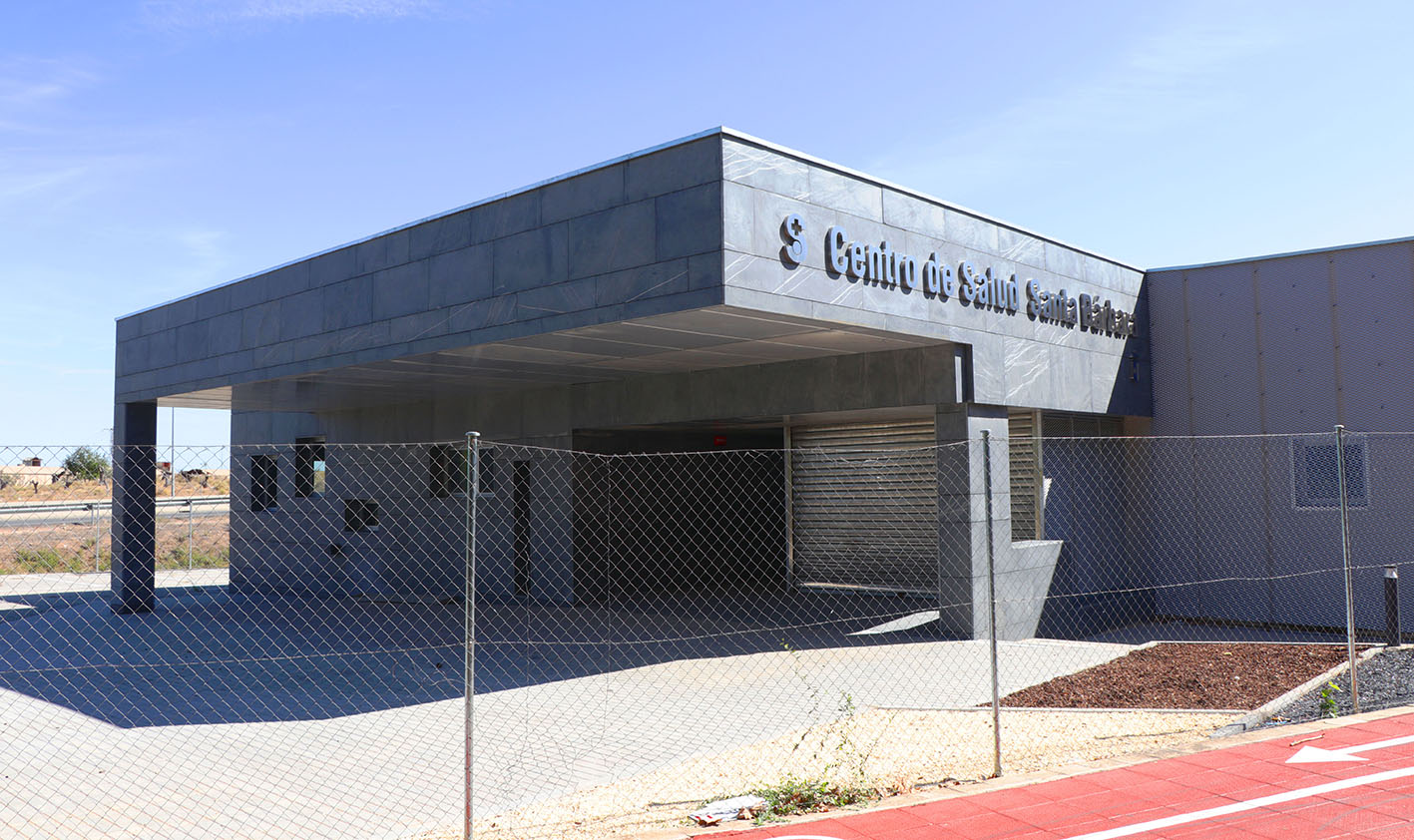 El centro de salud de Santa Bárbara se iba a inaugurar a finales de septiembre, pero tendrá que esperar.