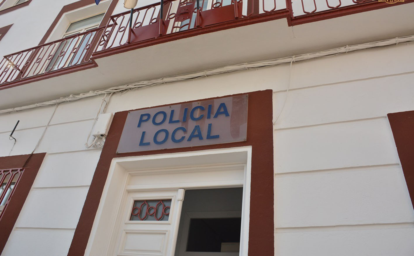La Policía Local de Tomelloso tuvo que intervenir para desalojar a los jóvenes que se habían congregado en un local.