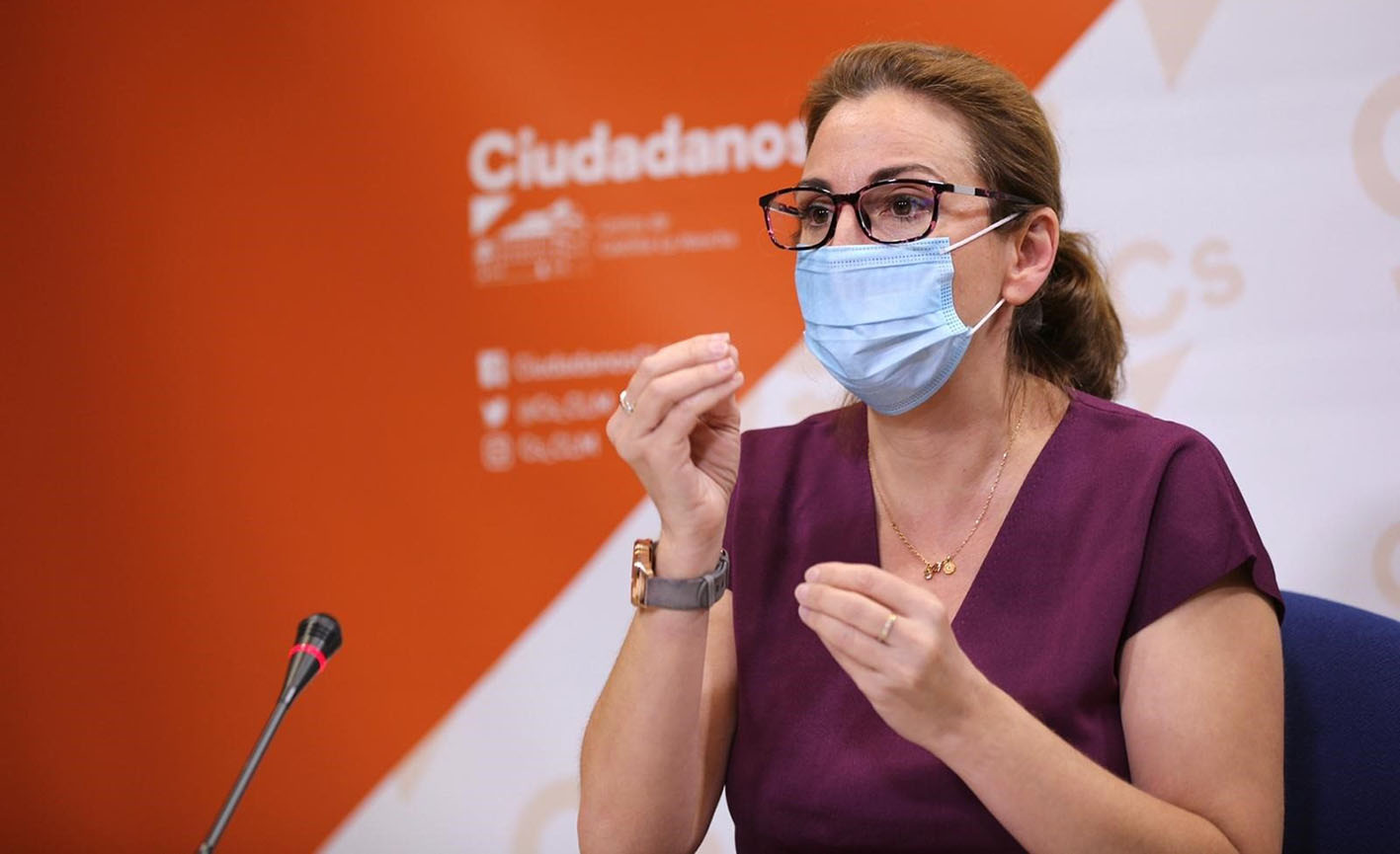 Úrsula López, diputada regional de Ciudadanos, ha afirmado que no hay coordinación entre los centros escolares y los sanitarios de CLM.
