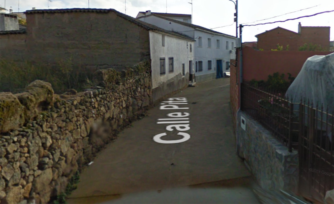 El incendio ha tenido lugar en una vivienda unifamiliar de la calle Pita, en Aldeanueva de Barbarroya.