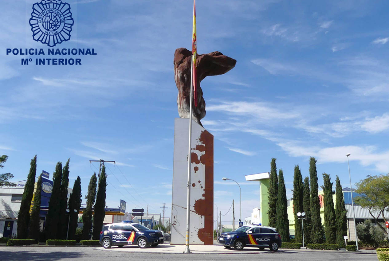 La Policía Nacional interceptó a las dos mujeres cuando trataban de introducir la droga.