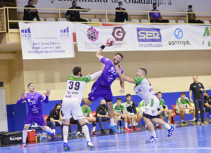 Reparto de puntos en el David Santamaría entre Guadalajara y Anaitasuna.