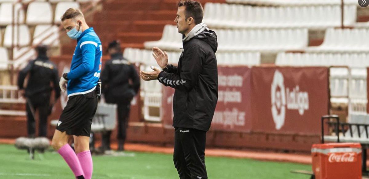 López Garai, entrenador del Albacete, en un lance del partido