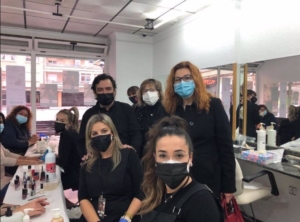 En la imagen, algunos de los peluqueros y esteticistas de Albacete que participaron en esta acción solidaria