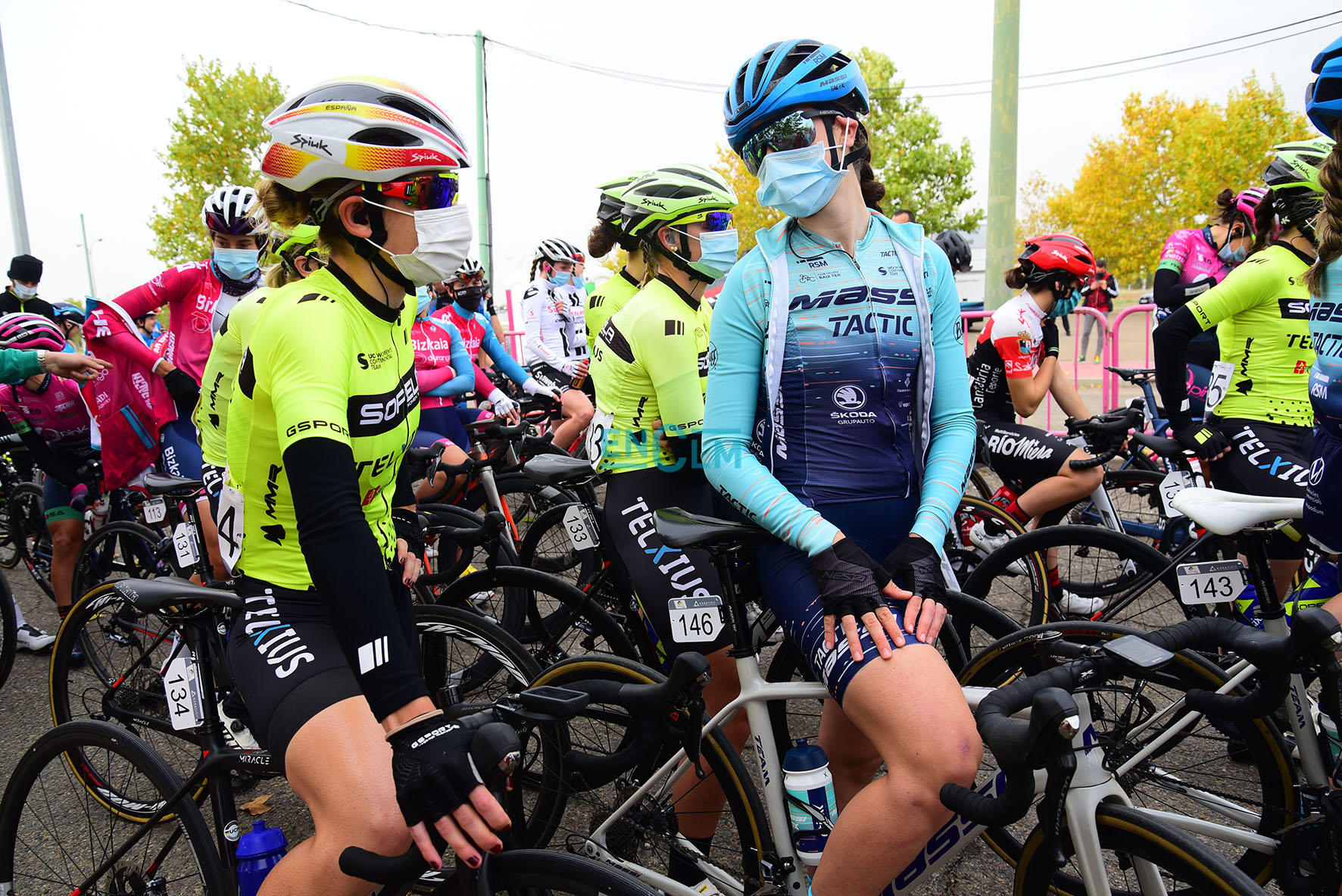 Las fotos del arranque de la Vuelta Ciclista Femenina a España desde