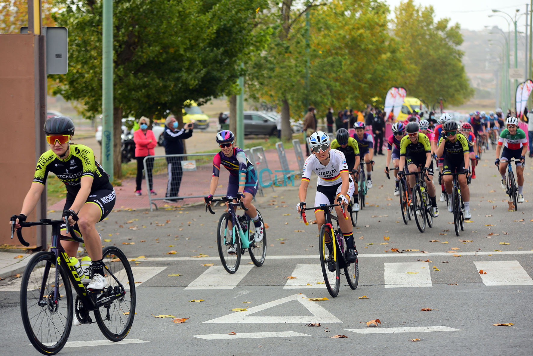 Las fotos del arranque de la Vuelta Ciclista Femenina a España desde
