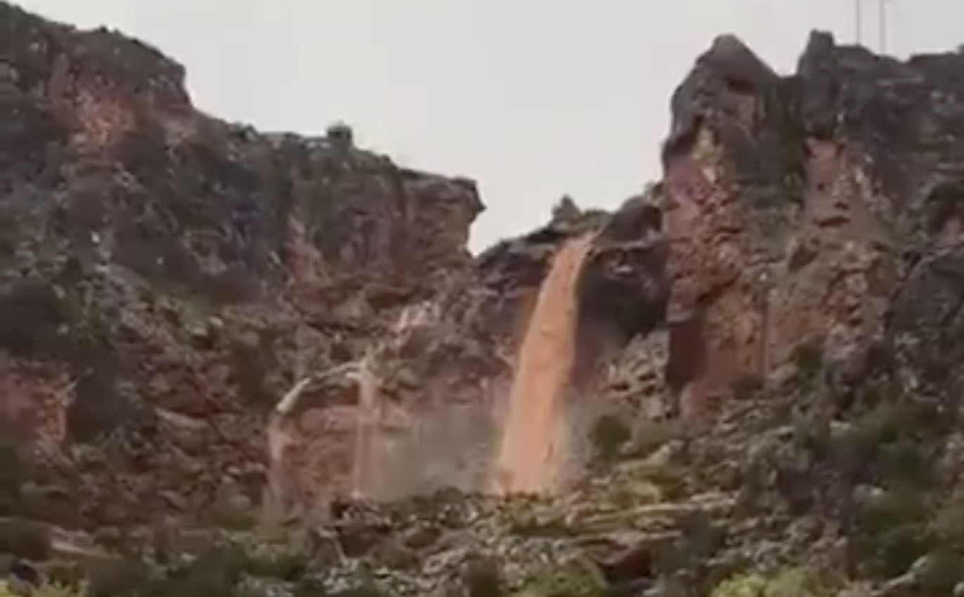 Espectacular la imagen en el Gargantón de Ayna. Imagen: Meteo Hellín.