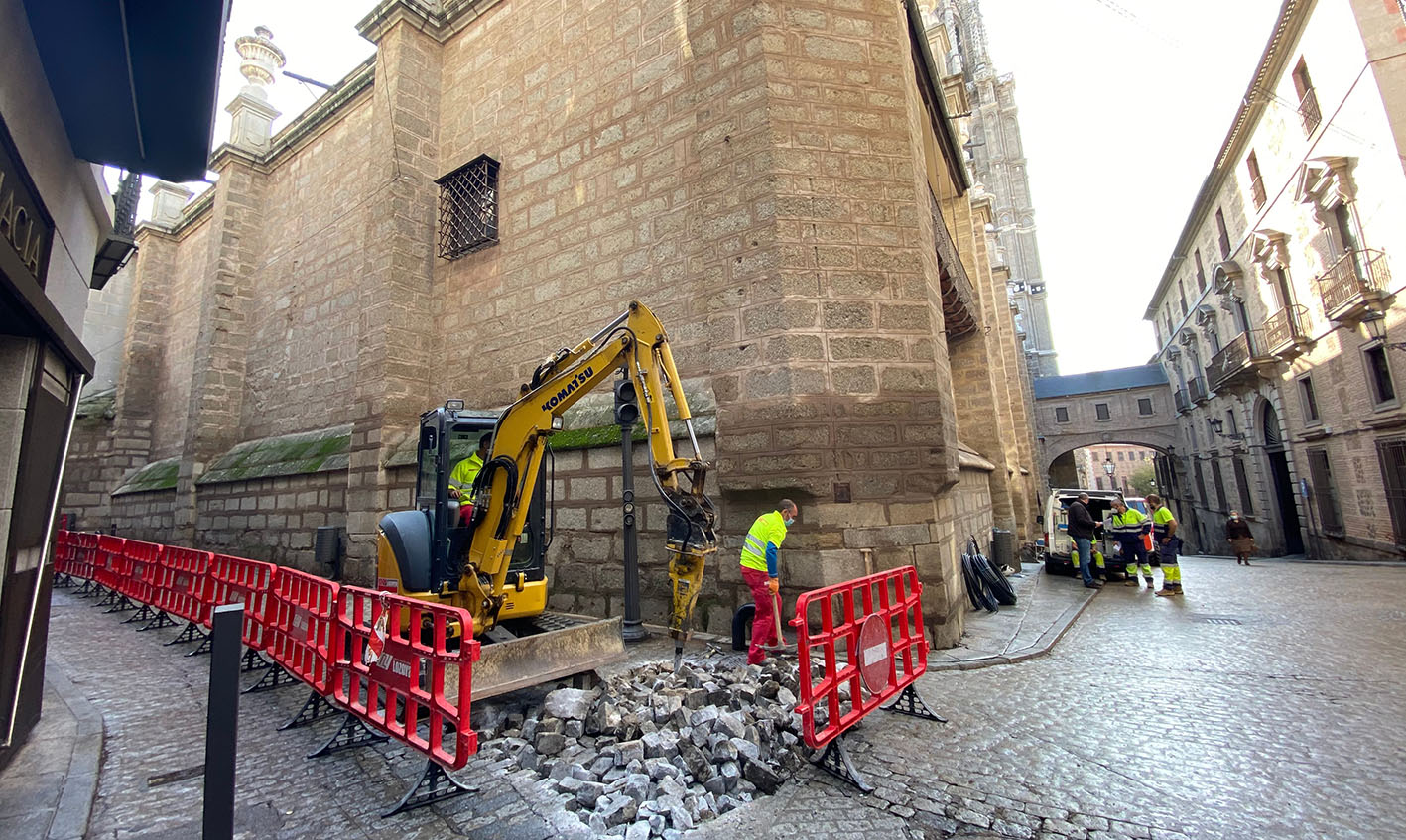 Las obras en la calle Comercio, en Toledo, se han iniciado por Hombre de Palo tras consensuarlo con todos los vecinos.