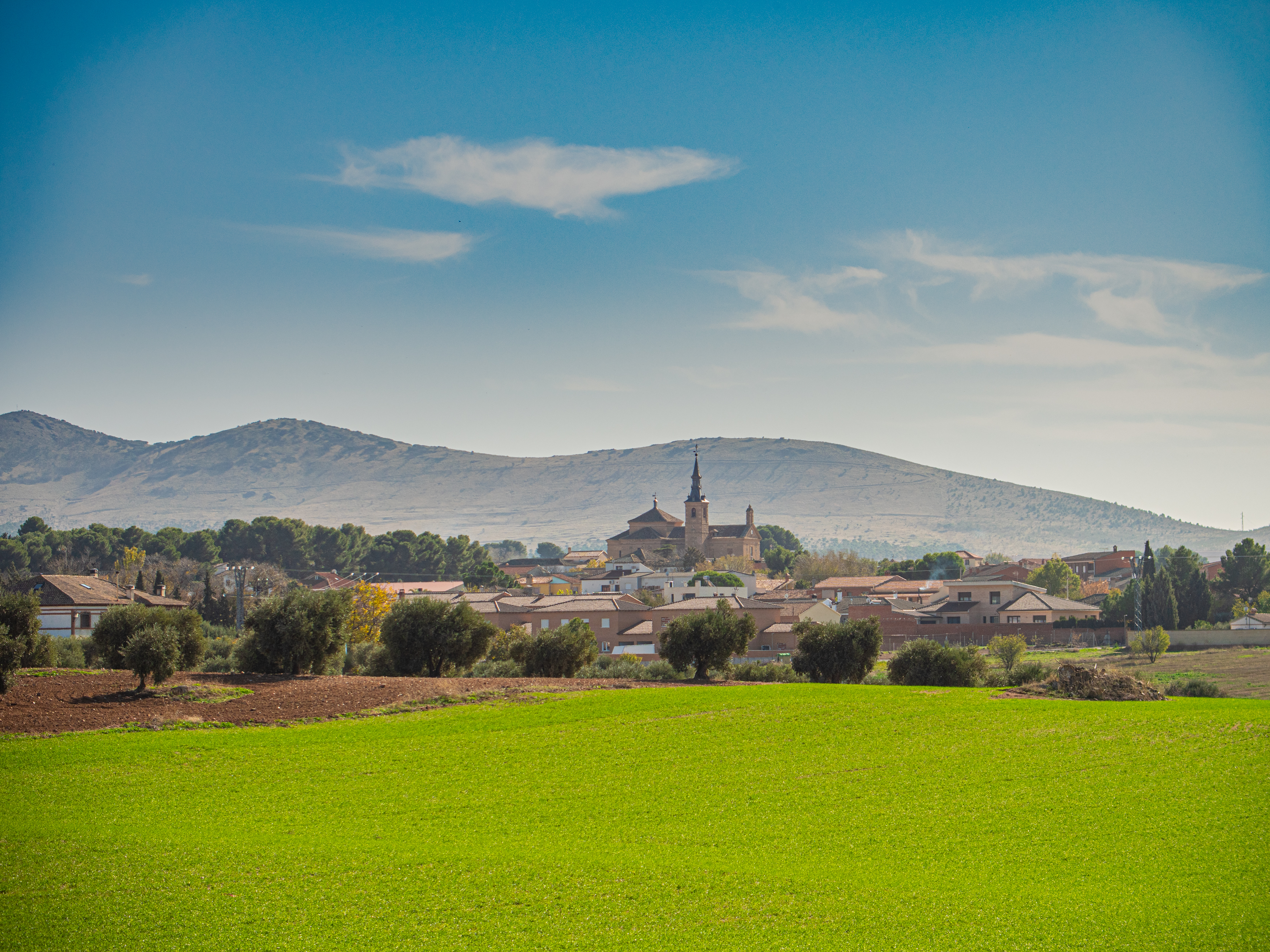 Burguillos de Toledo. Cerca de una gran ciudad pero con las comodidades de un pueblo amble…