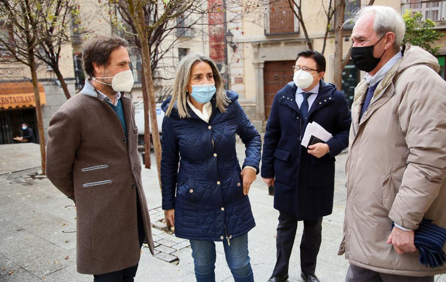 Jesús Corroto, a la izquierda, junto a Milagros Tolón, alcaldesa de Toledo; Teo García, concejal de Cultura; y Manuel Santolaya, actual gerente del Consorcio.