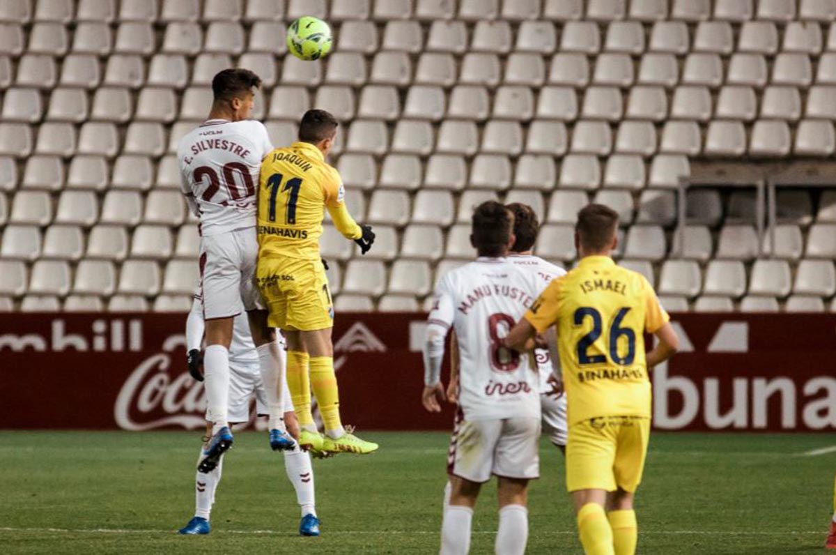 El Albacete no pasó del empate a uno en su feudo frente al Málaga