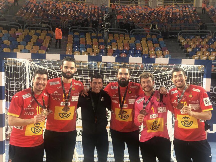 De izquierda a derecha, Alex Dujshebaev, Rubén Marchán, Jesús Rivillo, Jorge Maqueda, Gonzalo Pérez de Vargas y Daniel Dujshebaev.