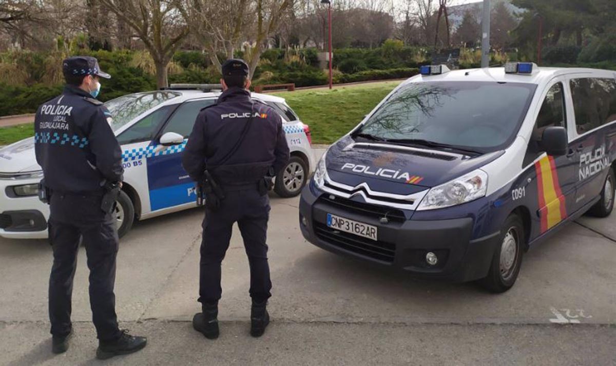 Policía Nacional y Local en Guadalajara