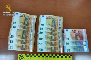 Los 600 euros estaban en el pantalón de unos de los dos menores.