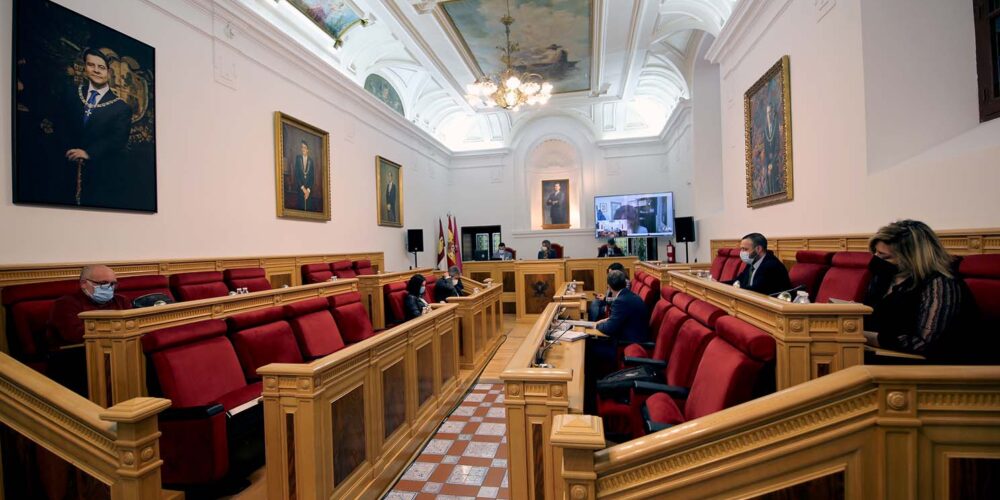 Pleno en el Ayuntamiento de Toledo.