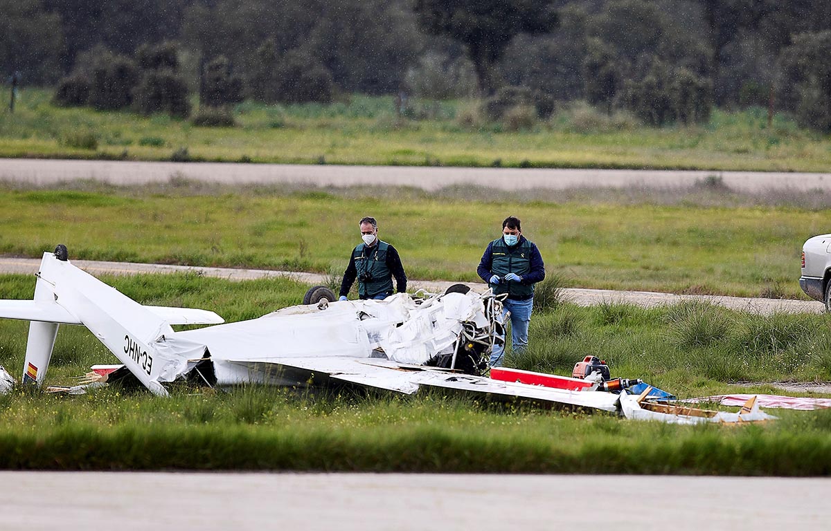 Así quedó la aeronave siniestrada en el aeródromo del Tiétar