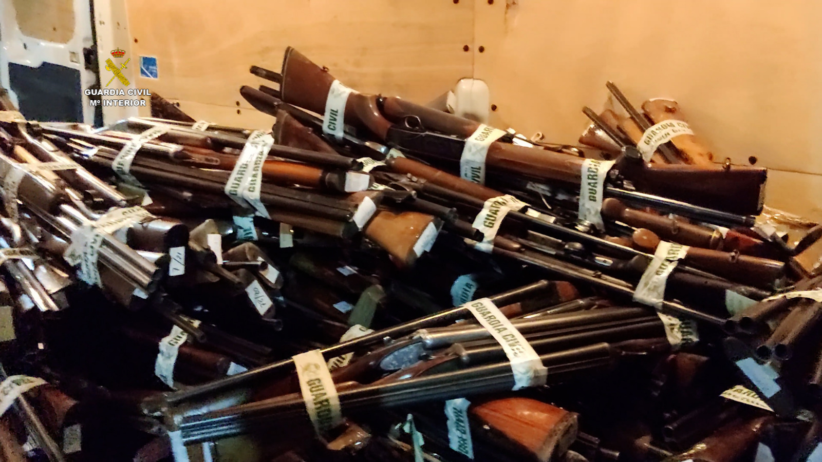 Imagen de las armas que ha llevado a la fundición la Guardia Civil de Guadalajara.