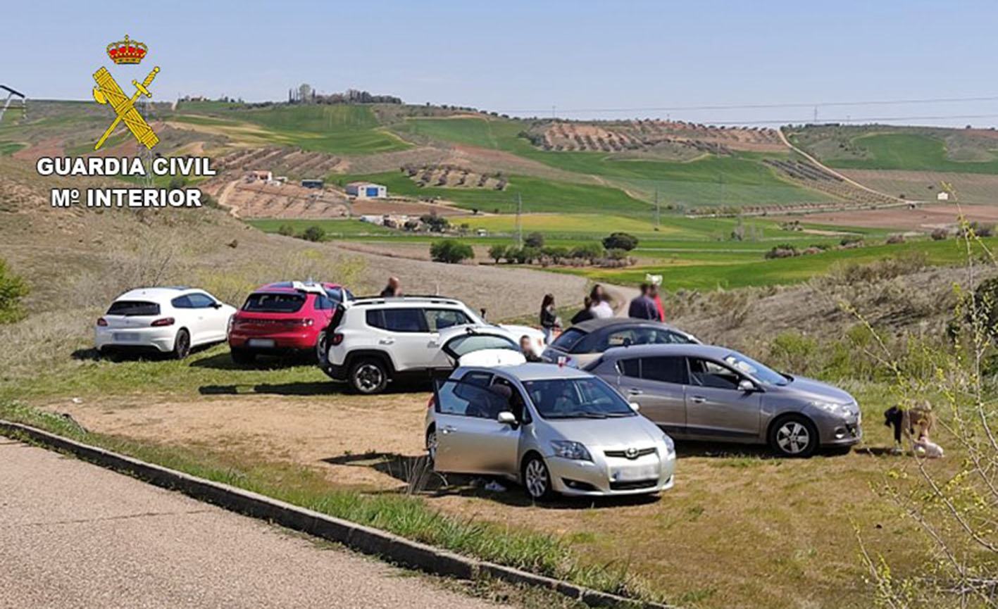 En la fiesta ilegal de Albarreal de Tajo se juntaron 65 personas llegadas de toda España.