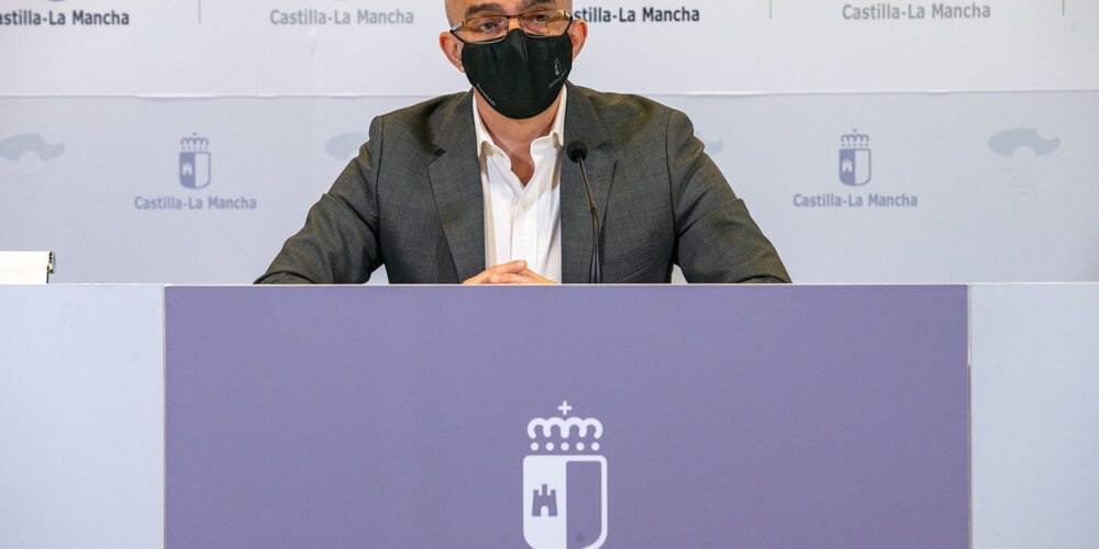 Juan Camacho, director general de Salud Pública, durante la rueda de prensa.