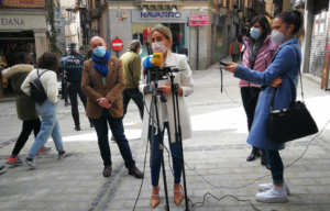Tolón ha anunciado esta exención de tasas hoy, durante la visita a las obras de la calle Comercio.