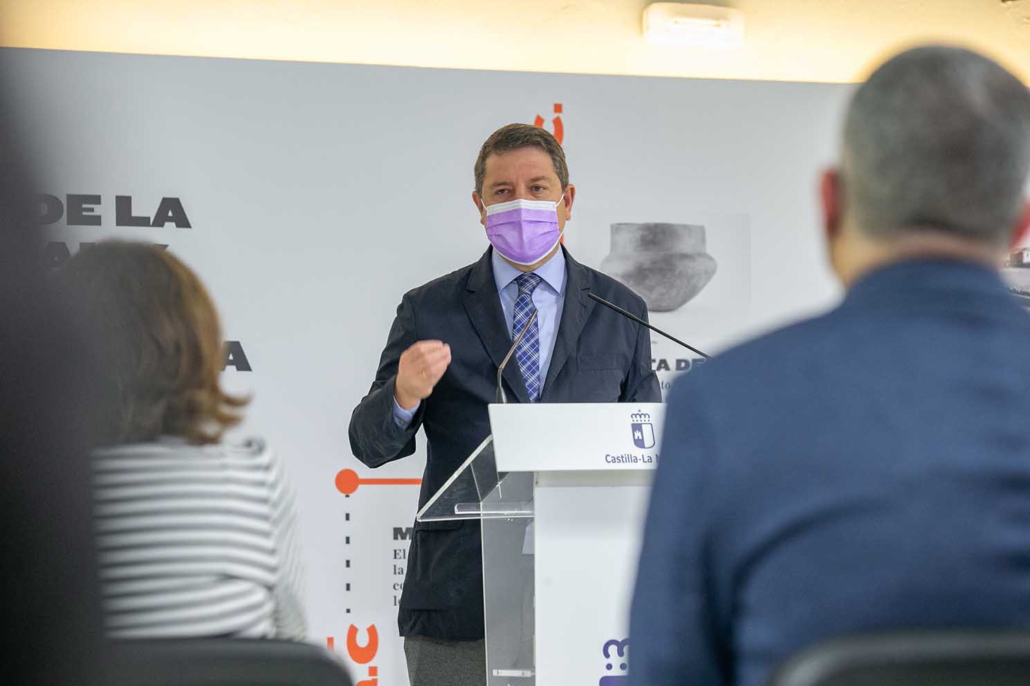 El presidente de Castilla-La Mancha, Emiliano García-Page, en la inauguración del Centro de Recepción de Visitantes.