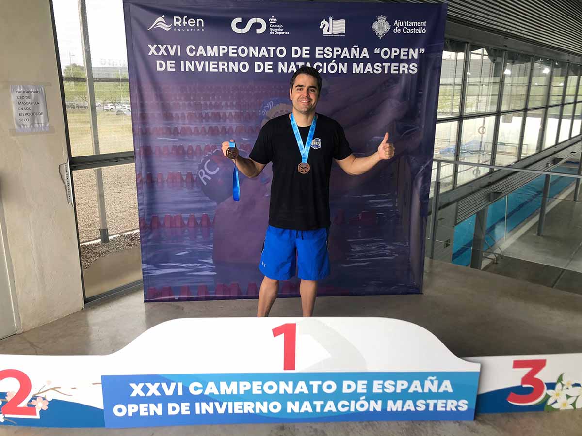 Francisco Javier Peña Higuera logró dos medallas de bronce para Torrijos en el Nacional máster de natación