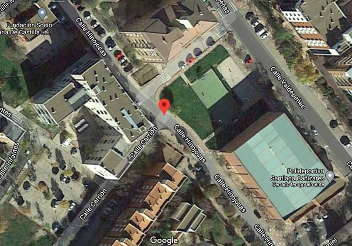 Calle Hinojosas en Puertollano, donde un hombre fue acuchillado en la espalda. Imagen: Google Maps
