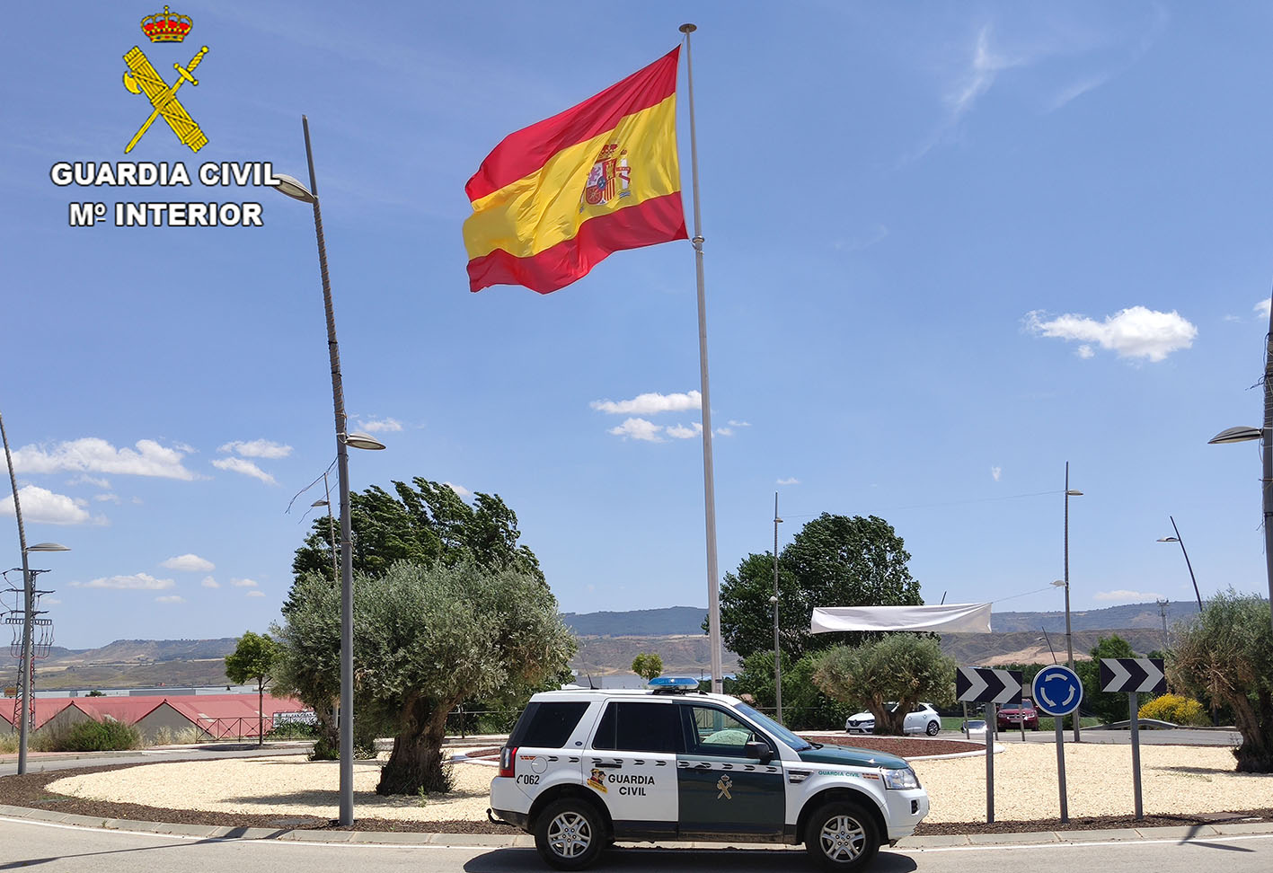 La Guardia Civil detuvo a tres mujeres y un hombre.