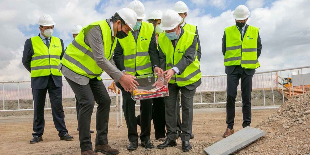 Acto de colocación de la primera piedra del centro logístico de Ehlis en Illescas.