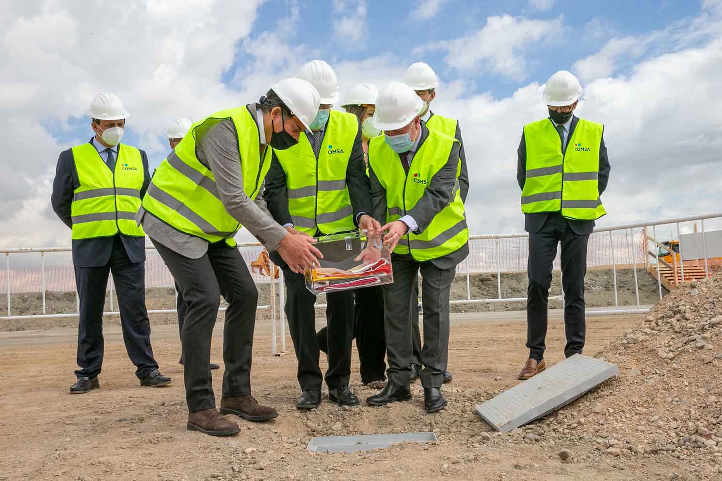 Acto de colocación de la primera piedra del centro logístico de Ehlis en Illescas.